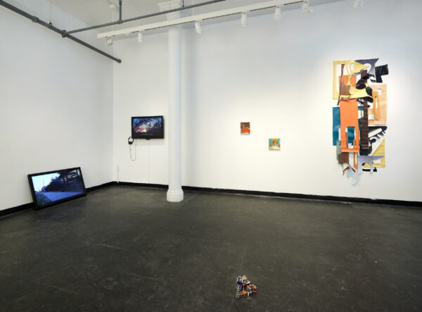 i set my face to the hillside installation view (Photo: Argenis Apolinario)